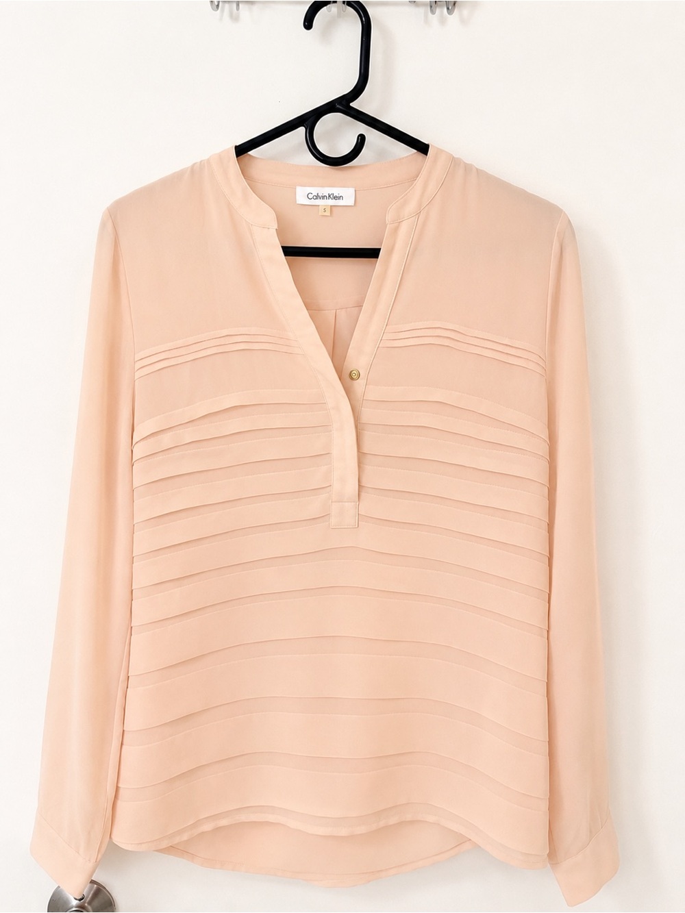 Calvin Klein Peach Pintuck V-Neck Blouse